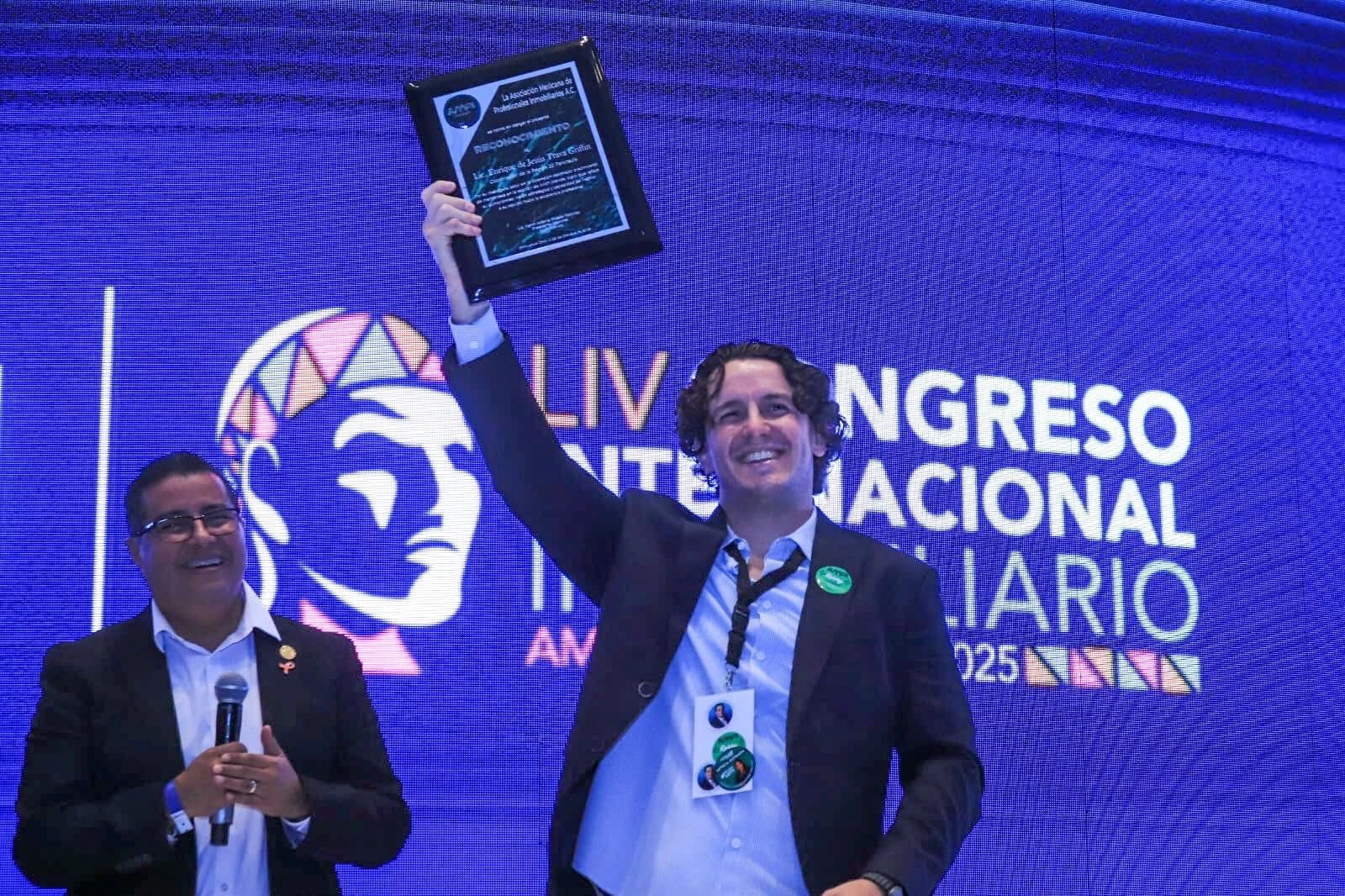 Entrega del reconocimiento